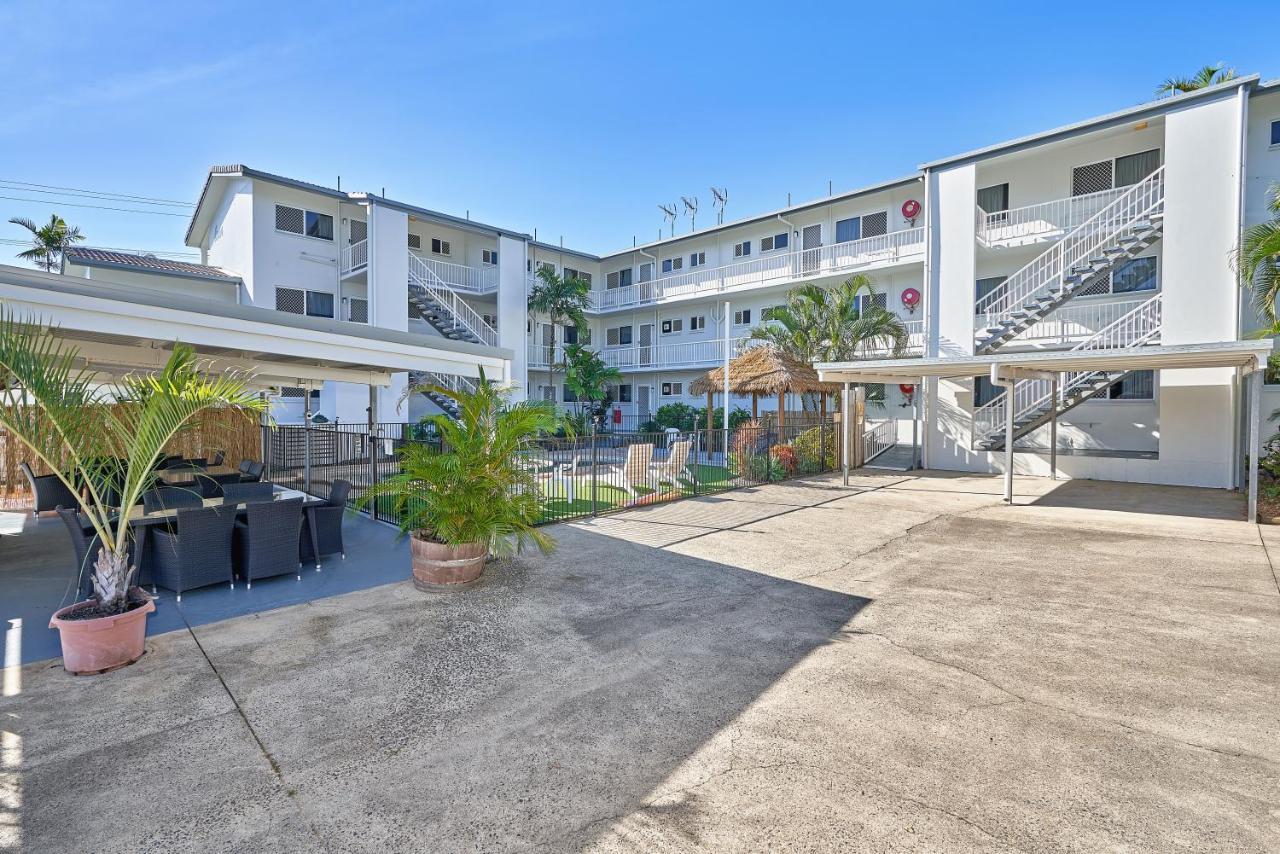Cocos Holiday Apartments Trinity Beach Bagian luar foto